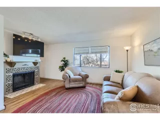 Photo #6: 1006546 Listing