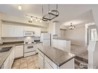 Photo #3: 1006548 Listing