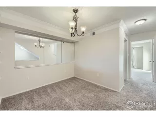 Photo #6: 1006548 Listing