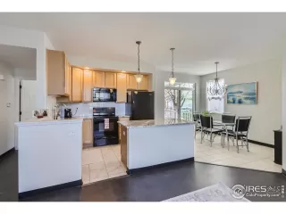 Photo #3: 1006586 Listing