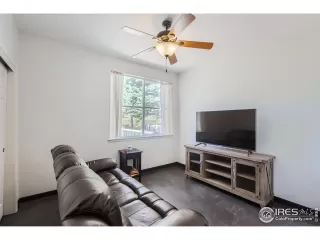 Photo #5: 1006586 Listing