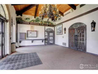 Photo #6: 1006596 Listing