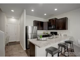 Photo #3: 1006600 Listing