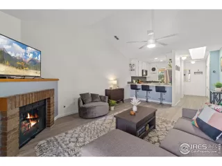 Photo #4: 1006615 Listing