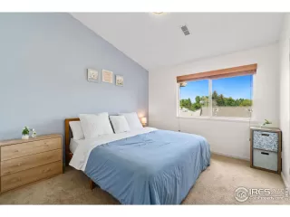 Photo #6: 1006615 Listing