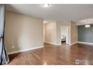 Photo #2: 1006659 Listing