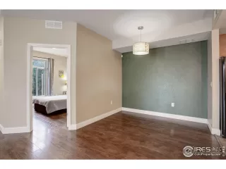 Photo #4: 1006659 Listing