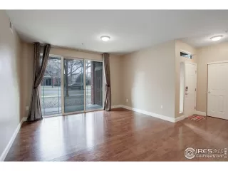 Photo #5: 1006659 Listing