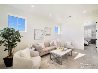 Photo #2: 1006751 Listing