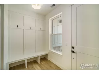 Photo #2: 1006767 Listing