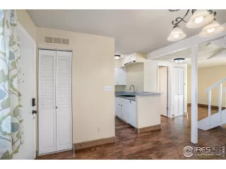 Photo #6: 1006786 Listing