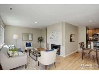 Photo #2: 1006787 Listing