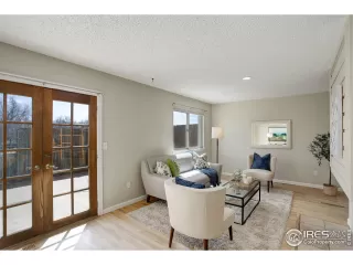 Photo #4: 1006787 Listing
