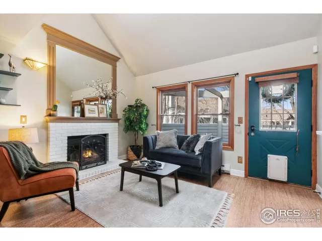 MLS: 1006802 Condo For Sale