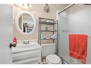 Photo #6: 1006847 Listing