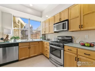 Photo #4: 1006858 Listing