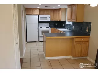 Photo #4: 1006859 Listing