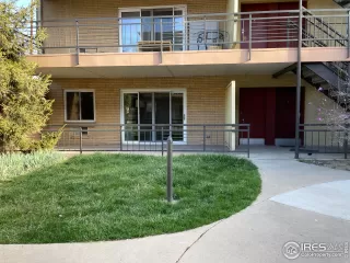 Photo #2: 1006877 Listing