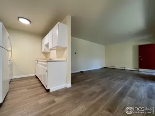 Photo #6: 1006877 Listing