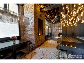 Photo #6: 1006884 Listing