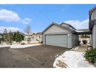 Photo #4: 1006942 Listing