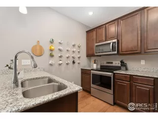 Photo #5: 1007001 Listing