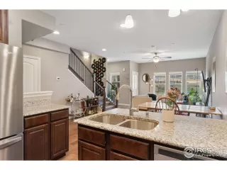 Photo #6: 1007001 Listing