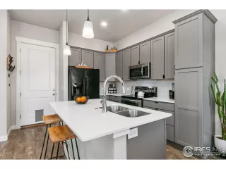 Photo #5: 1007103 Listing 