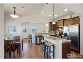 Photo #6: 1007121 Listing