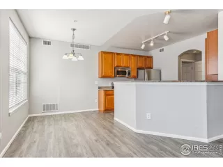 Photo #5: 1007147 Listing