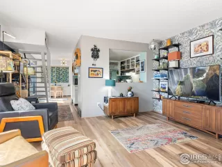 Photo #4: 1007170 Listing