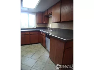 Photo #6: 1007180 Listing