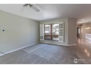 Photo #6: 1007347 Listing