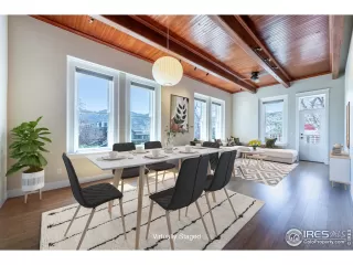 Photo #4: 1007357 Listing