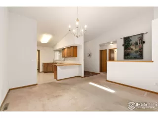 Photo #3: 1007421 Listing