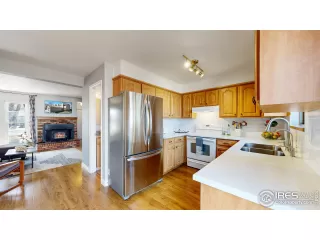 Photo #6: 1007455 Listing