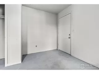 Photo #6: 1007473 Listing