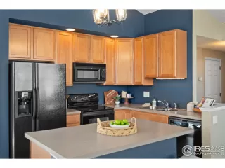 Photo #3: 1007502 Listing