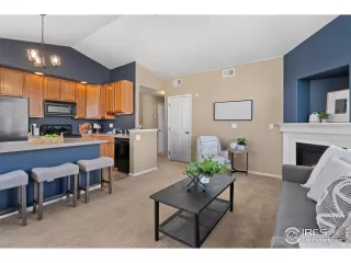 Photo #5: 1007502 Listing