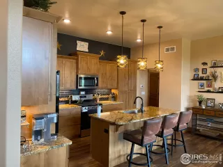 Photo #1: 1007548 Listing