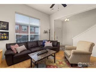 Photo #5: 1007556 Listing