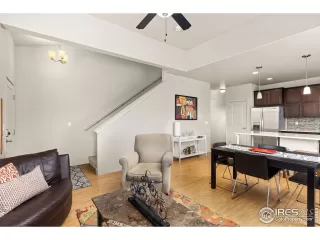 Photo #6: 1007556 Listing