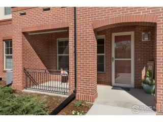 Photo #3: 1007560 Listing