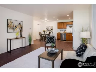 Photo #3: 1007566 Listing