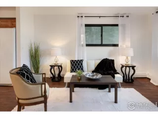 Photo #6: 1007566 Listing