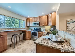 Photo #6: 1007607 Listing 