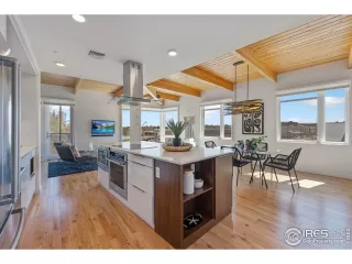 Photo #3: 1007649 Listing