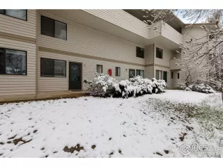 Photo #4: 1007827 Listing