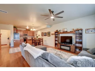 Photo #5: 1007876 Listing