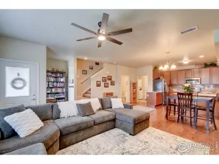 Photo #6: 1007876 Listing